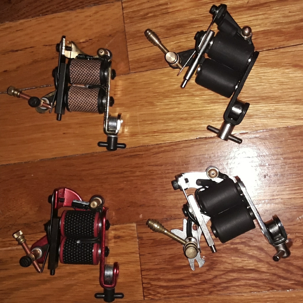 Tattoo kit coil machines